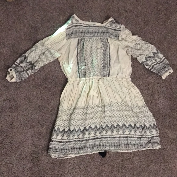 Floreat dress, white w/ black detail. Buttons on the top and a tie at the waist - Picture 4 of 4